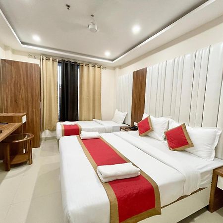 Hotel Shree Radha Krishna Βαρανάσι Εξωτερικό φωτογραφία