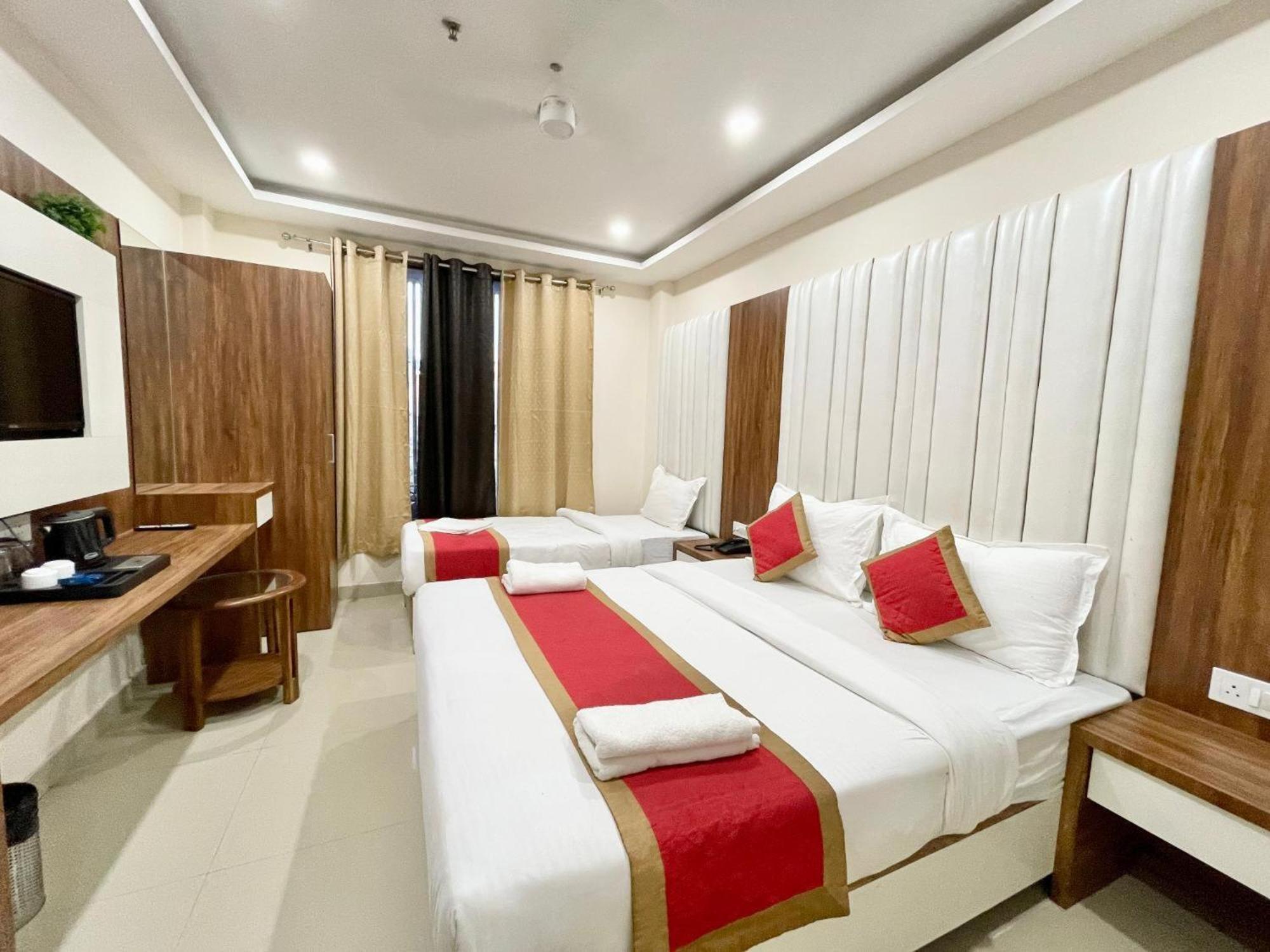 Hotel Shree Radha Krishna Βαρανάσι Εξωτερικό φωτογραφία