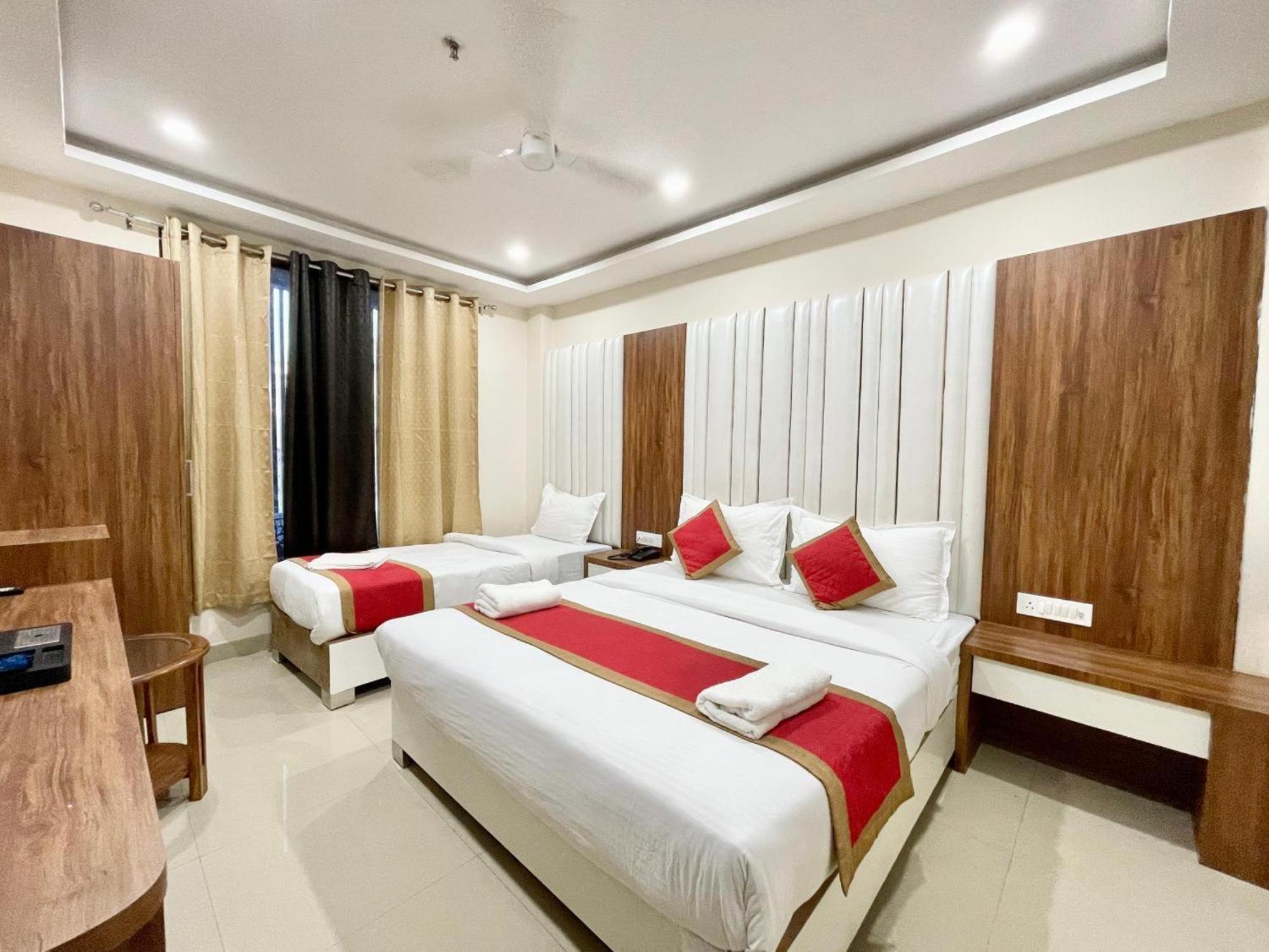 Hotel Shree Radha Krishna Βαρανάσι Εξωτερικό φωτογραφία