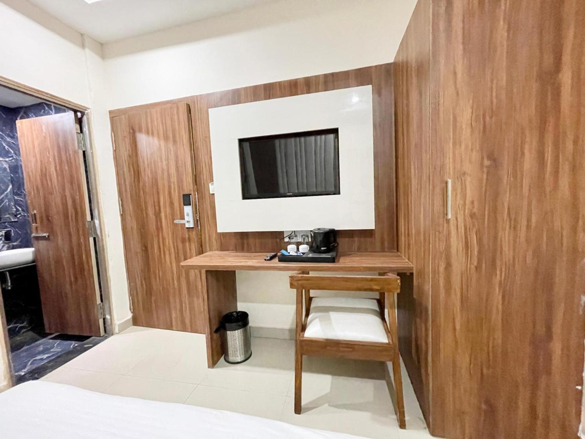 Hotel Shree Radha Krishna Βαρανάσι Εξωτερικό φωτογραφία