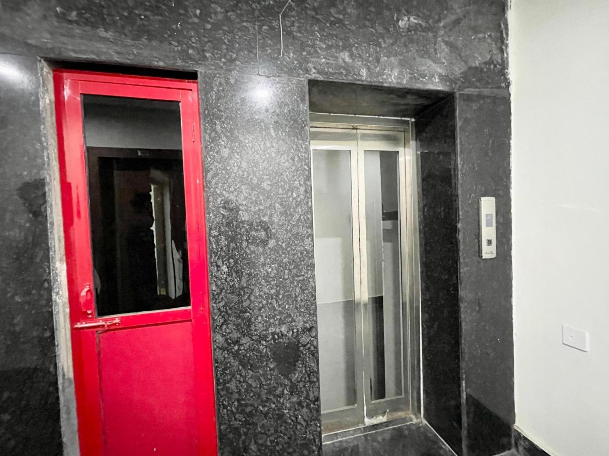 Hotel Shree Radha Krishna Βαρανάσι Εξωτερικό φωτογραφία
