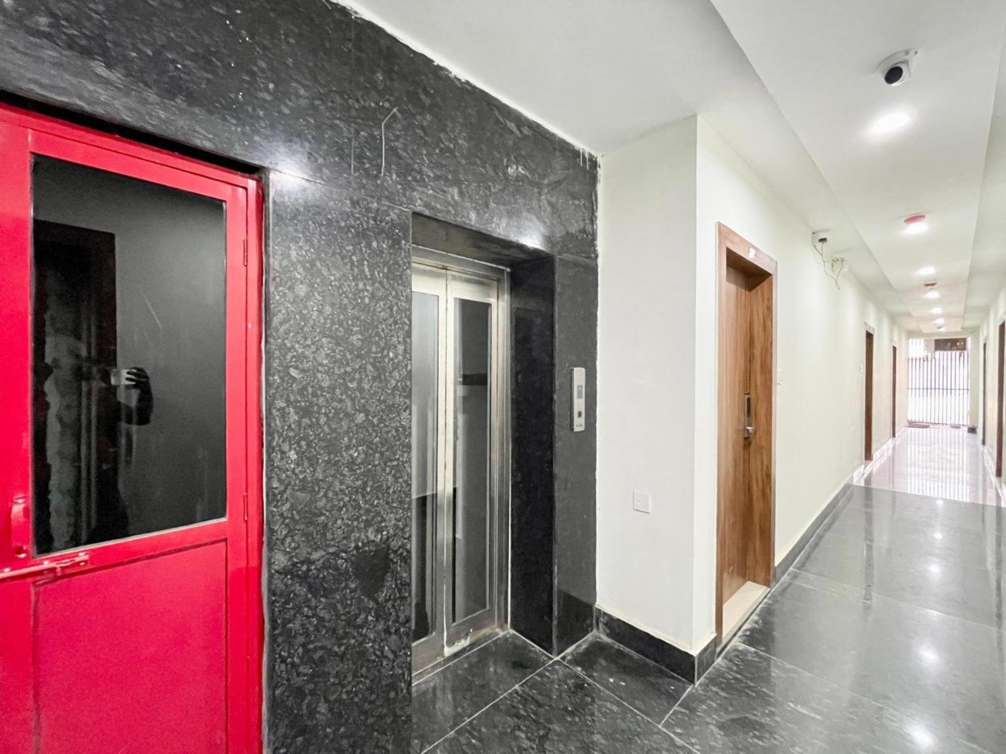 Hotel Shree Radha Krishna Βαρανάσι Εξωτερικό φωτογραφία
