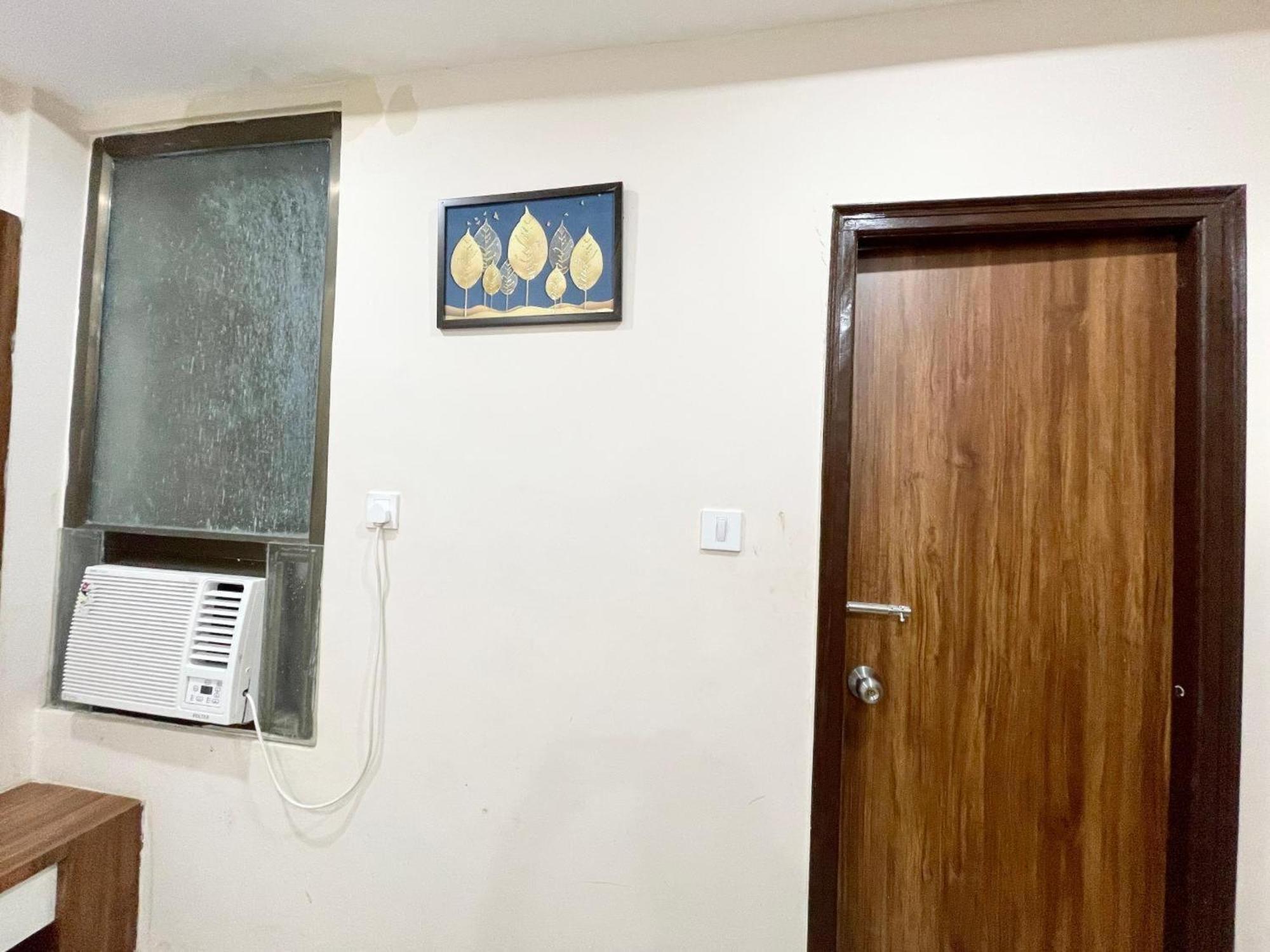 Hotel Shree Radha Krishna Βαρανάσι Εξωτερικό φωτογραφία