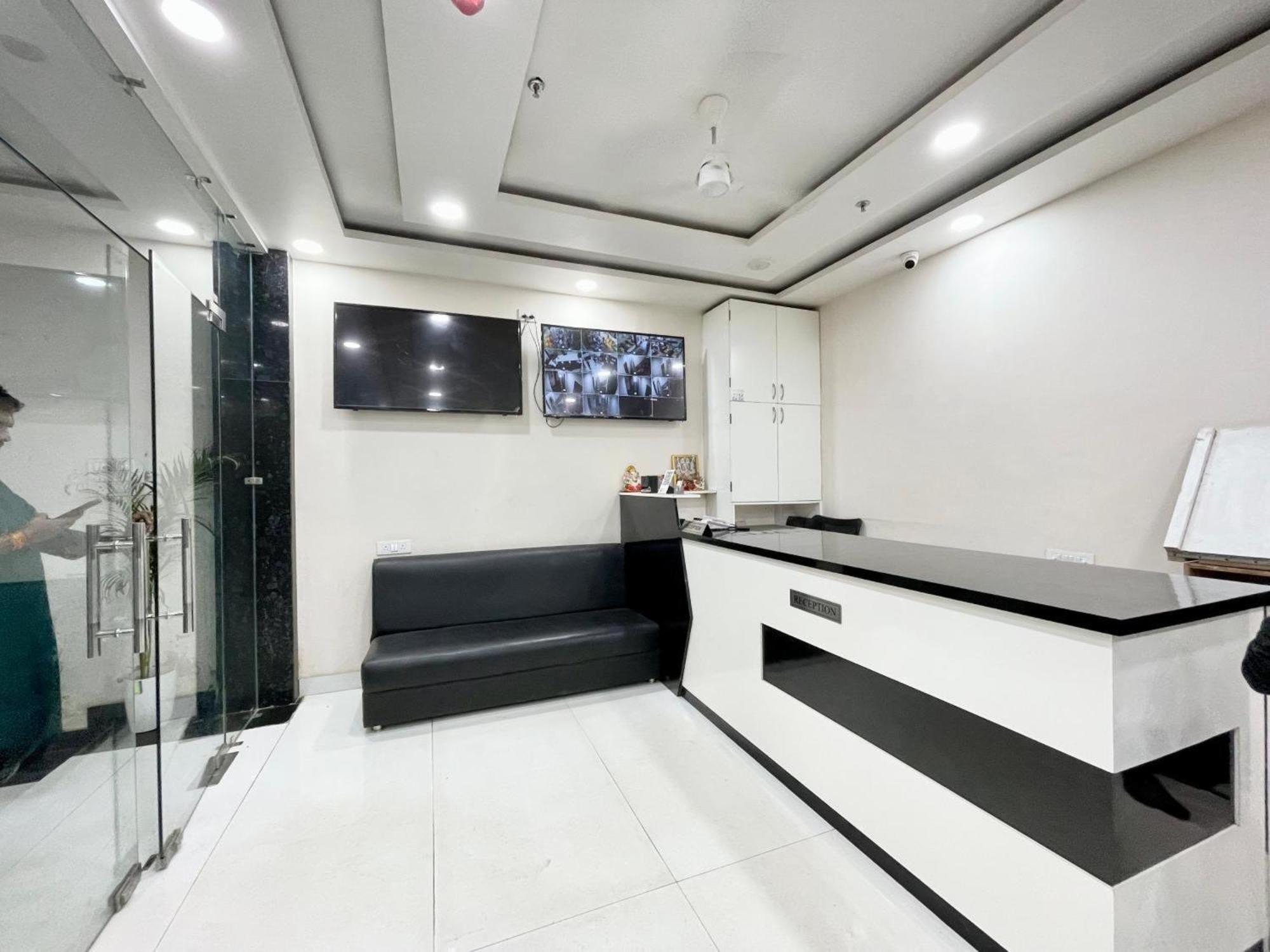 Hotel Shree Radha Krishna Βαρανάσι Εξωτερικό φωτογραφία